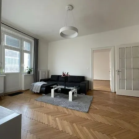 Spacious Centrum Apartment