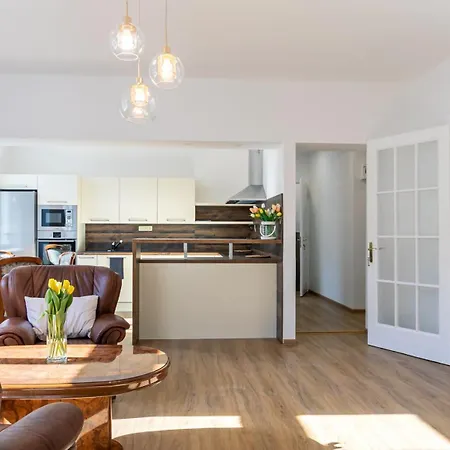 Spacious Centrum Διαμέρισμα Οστράβα